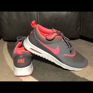 Nike Shocks